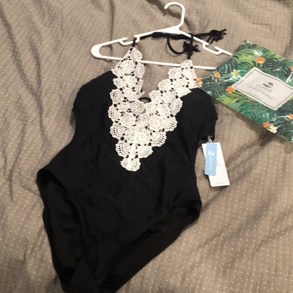 Cupshe 1 piece swim suit